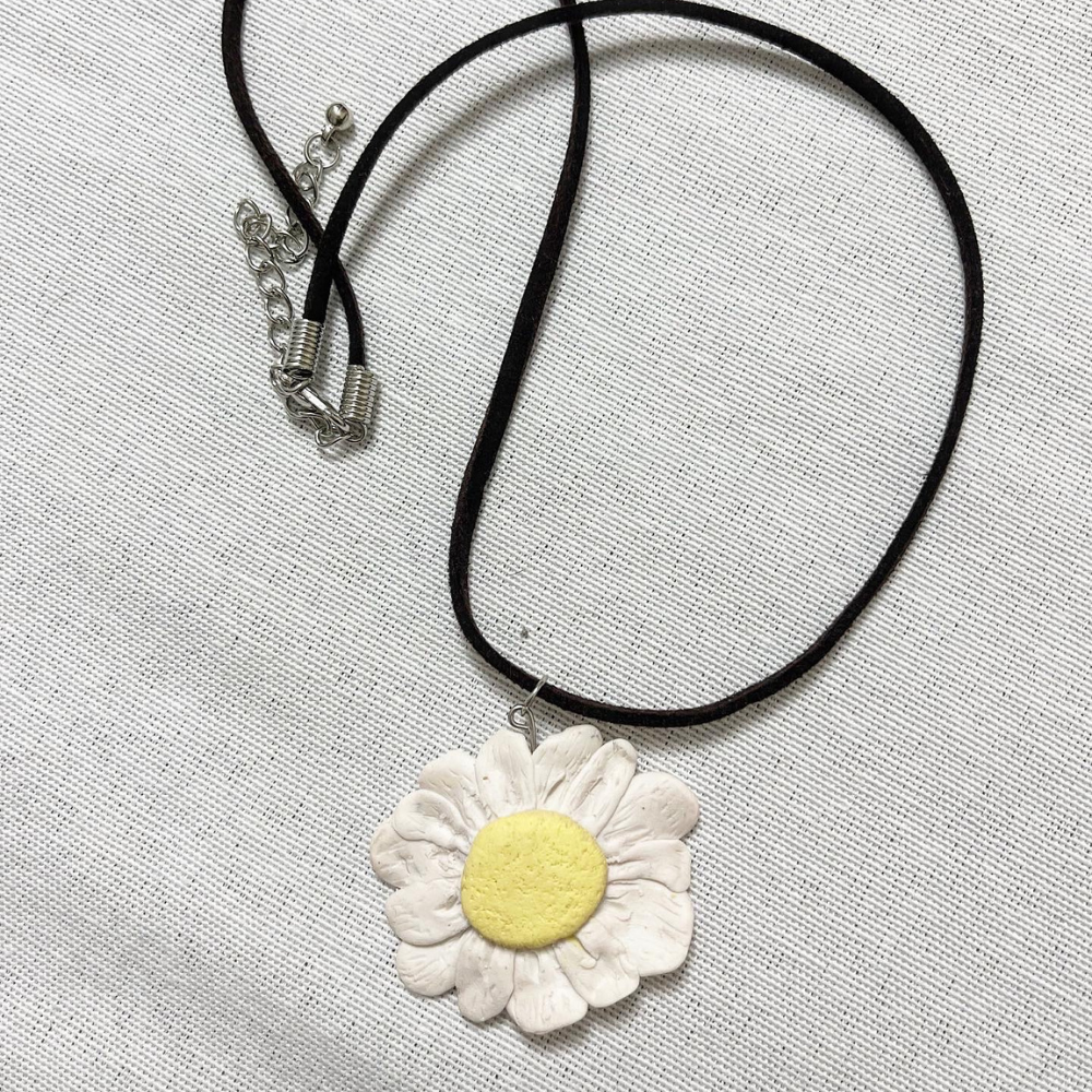 Daisy Necklace