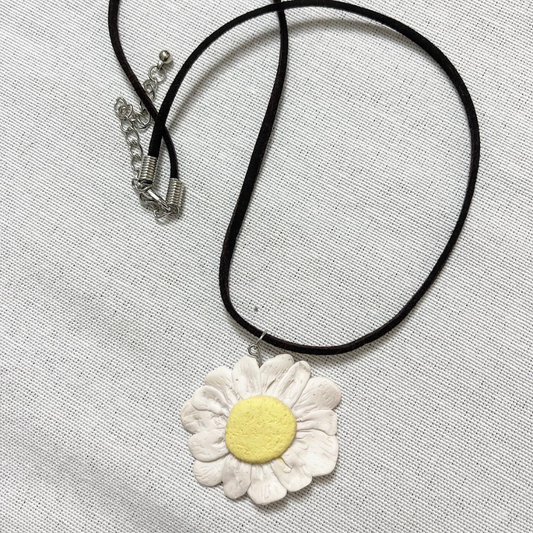 Daisy Necklace